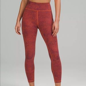 NWT Lululemon Invigorate HR Tight 25”